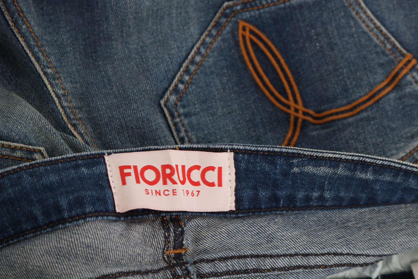 Fiorucci Blue 세척 중간 허리 슬림 한 피트 데님 청바지