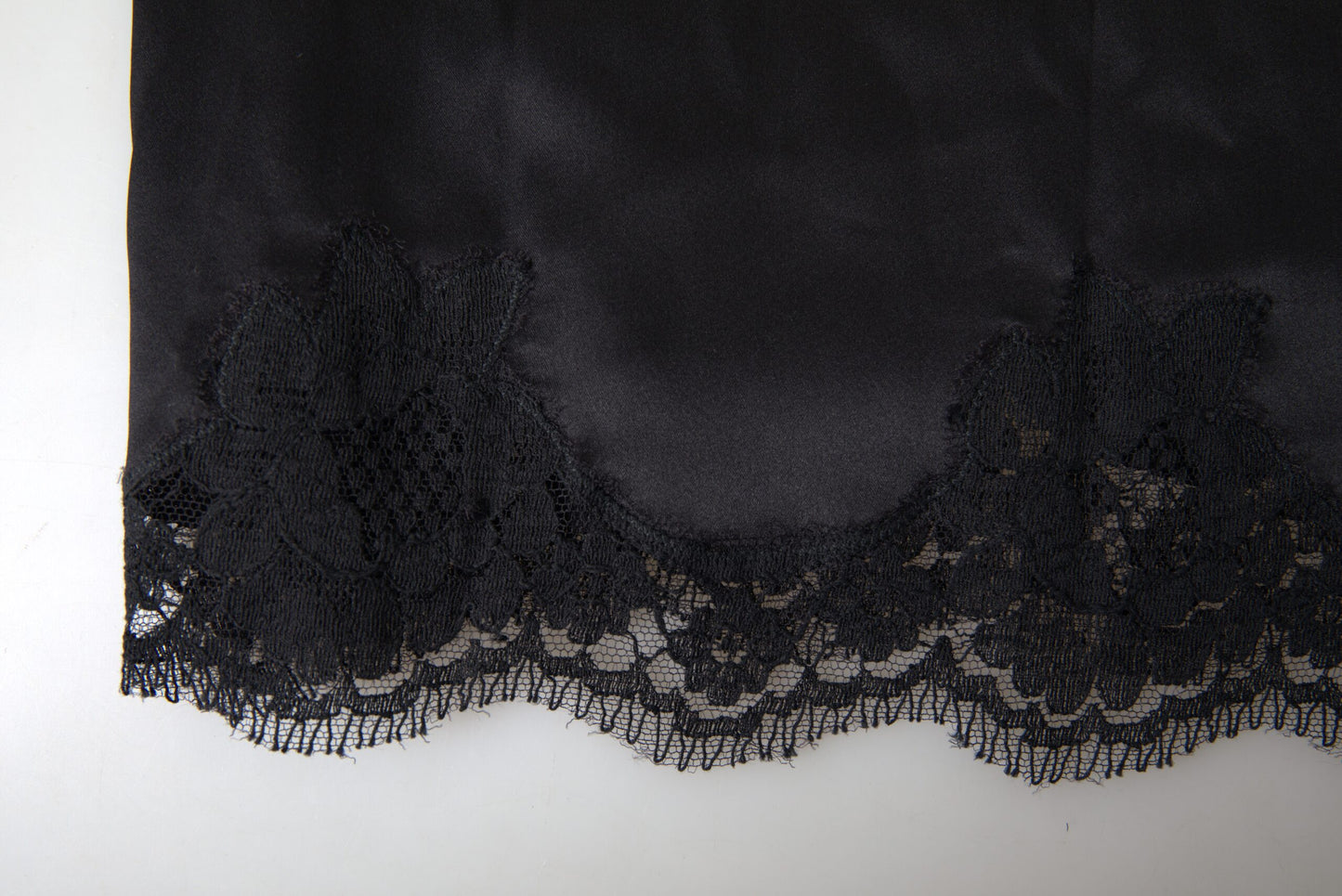 Dolce & Gabbana Black Lace Silk Lepwear Camisole 상단 속옷