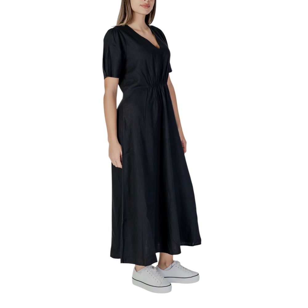 B.Young Black Linen Dress